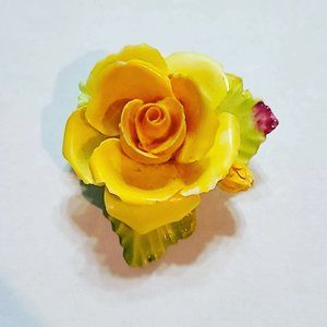 Yellow rose pin